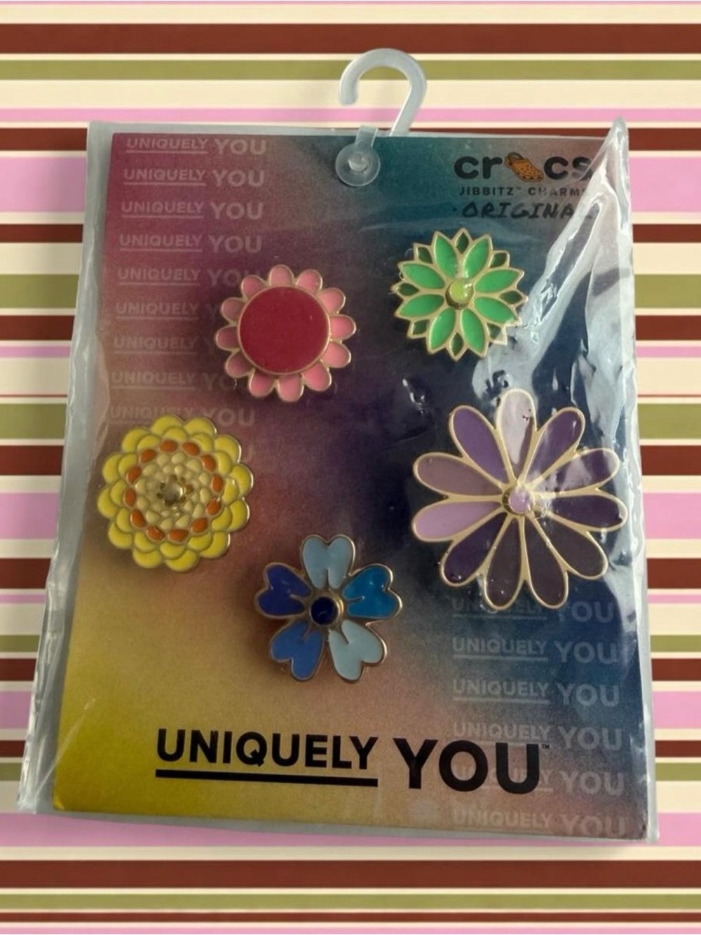 Crocs flower jibbitz set with five colorful metal flower charms #crocs #floral